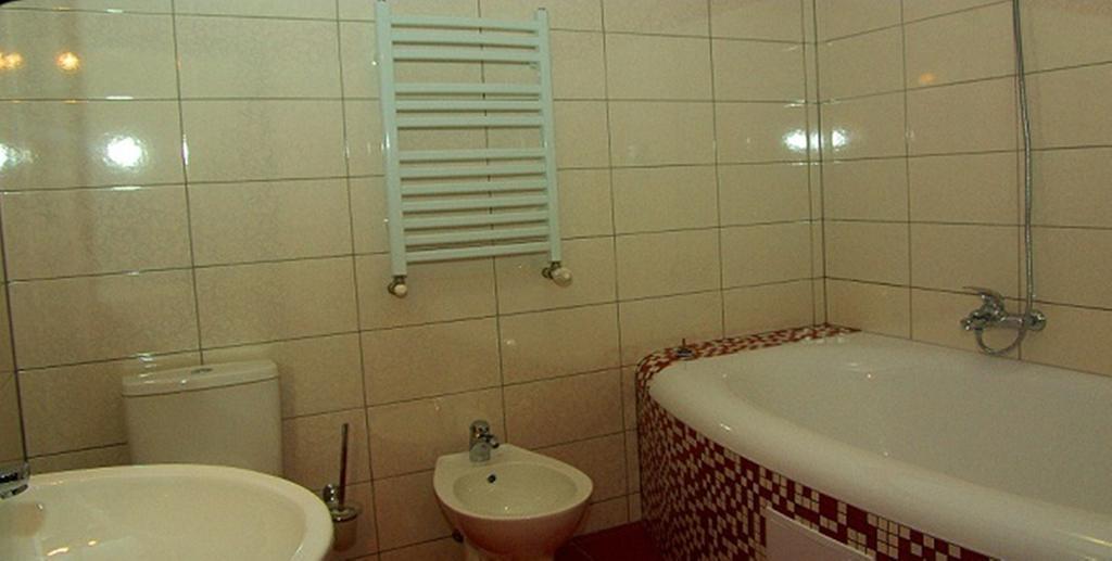 Hotel Deluxe Horodenka 部屋 写真